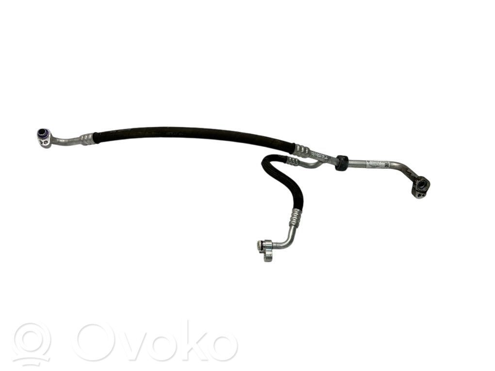 BMW i3 Ilmastointilaitteen putki (A/C) 