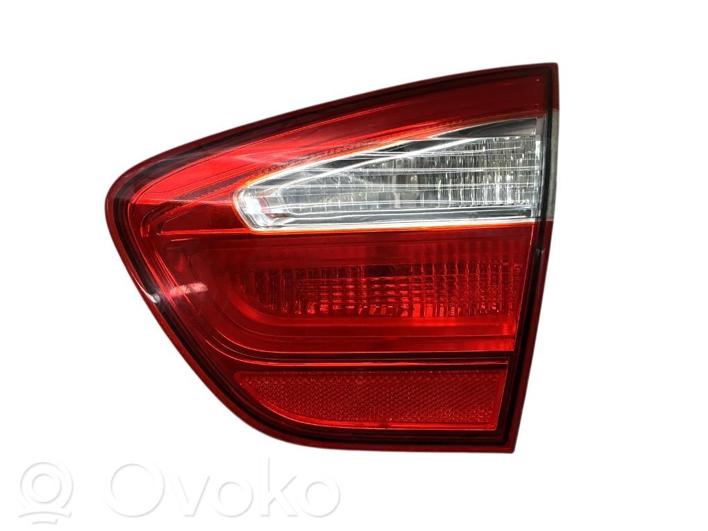 KIA Rio Aizmugurējais lukturis pārsegā 