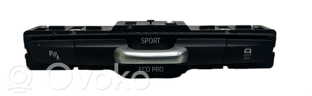 BMW 2 F46 Un conjunto de interruptores 