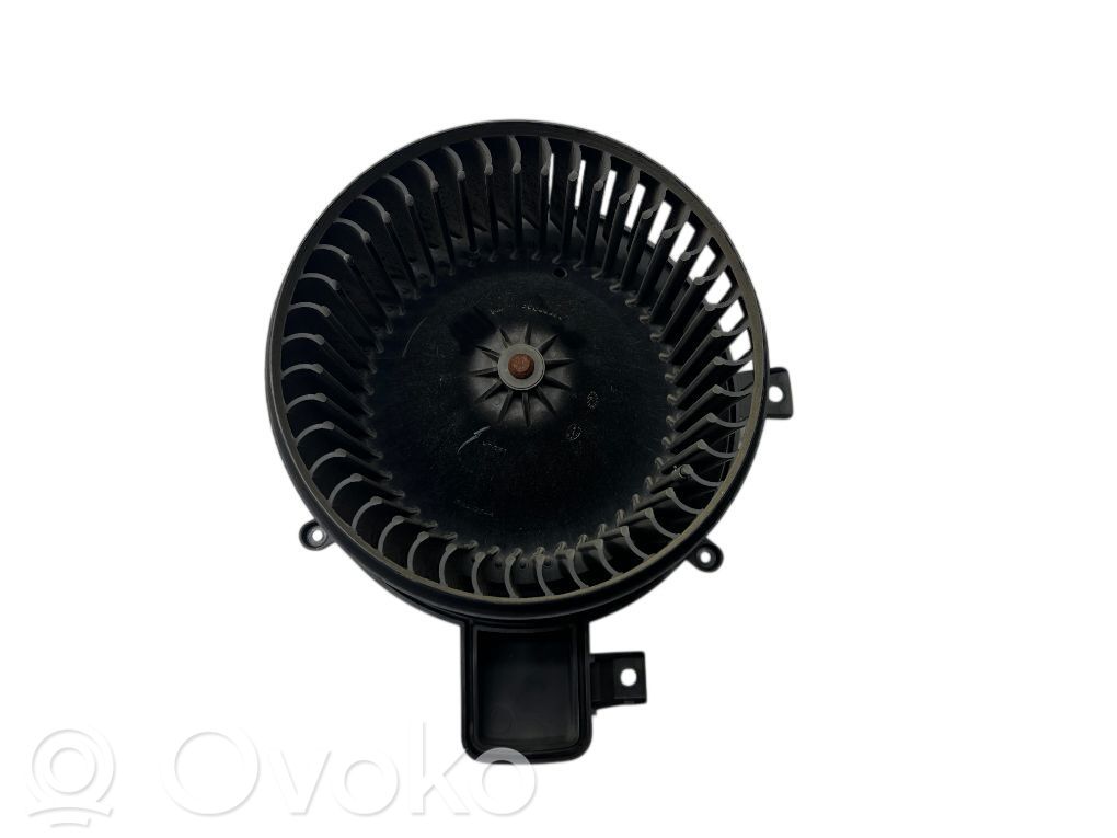 Chrysler 300C Mazā radiatora ventilators 