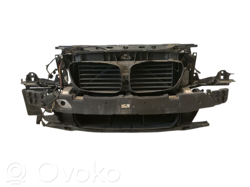 BMW 5 GT F07 Pas przedni 