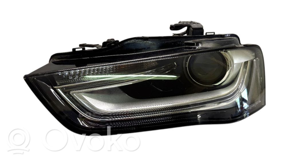 Audi A4 S4 B8 8K Lampa przednia 