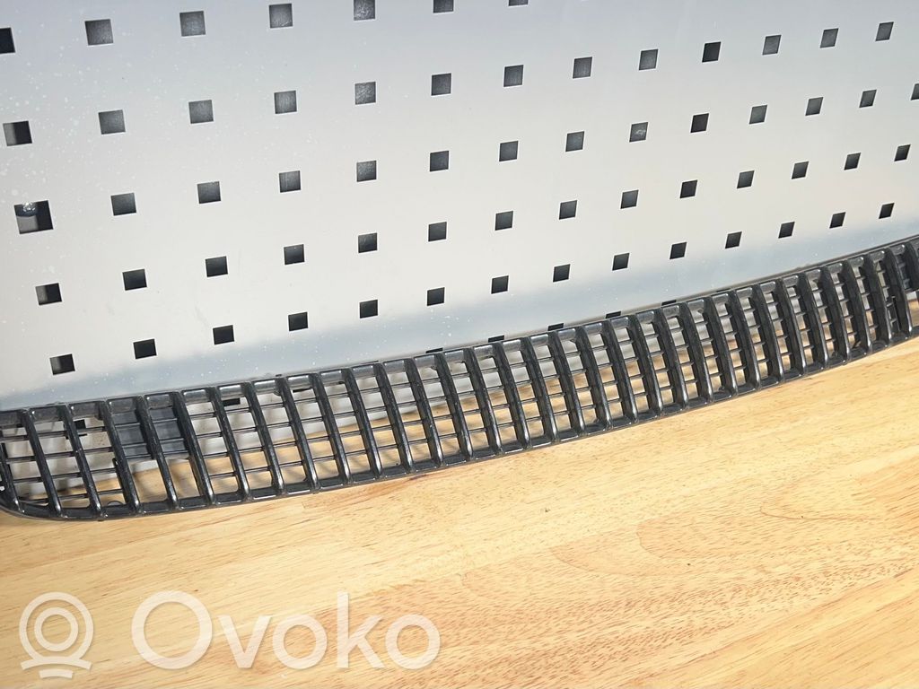 BMW 3 E46 Bonnet/hood grill 