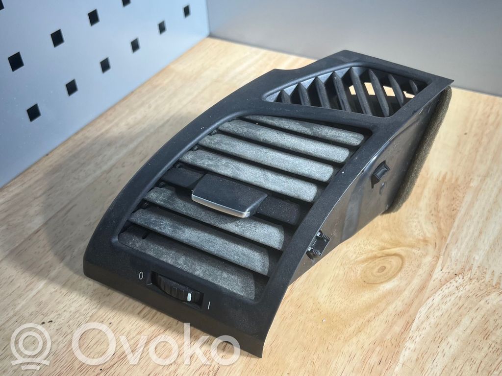 BMW 1 E81 E87 Dashboard side air vent grill/cover trim 