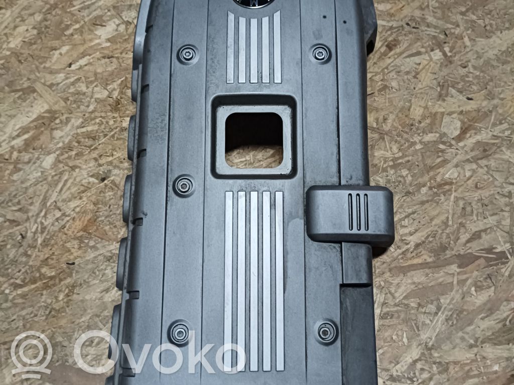 BMW 3 E90 E91 Engine cover (trim) 