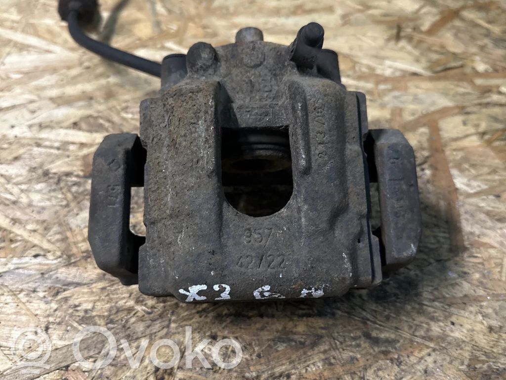 Rear brake caliper