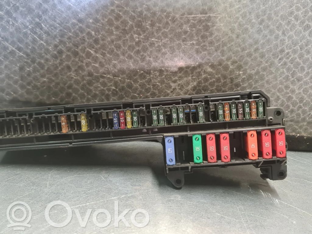 BMW 5 E60 E61 Saugiklių dėžė (komplektas) 