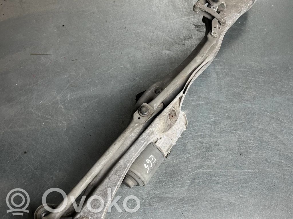 BMW 7 E65 E66 Front wiper linkage and motor 