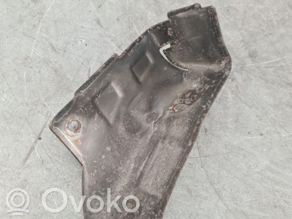 BMW 1 E82 E88 Protección térmica del escape 