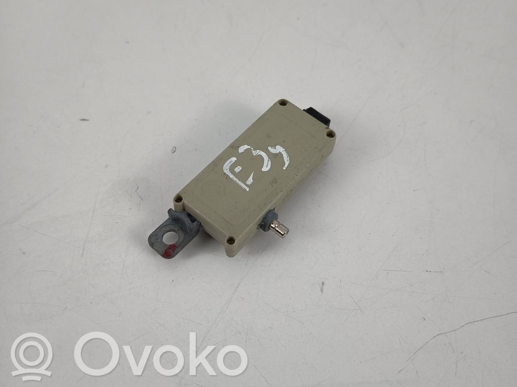 BMW 5 E39 Antenos stiprintuvas 