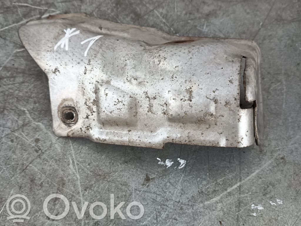 BMW X1 E84 Protección térmica del escape 