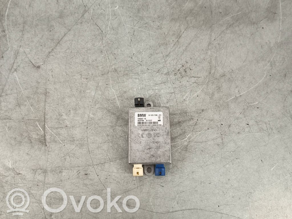BMW 3 E90 E91 Antenos stiprintuvas 