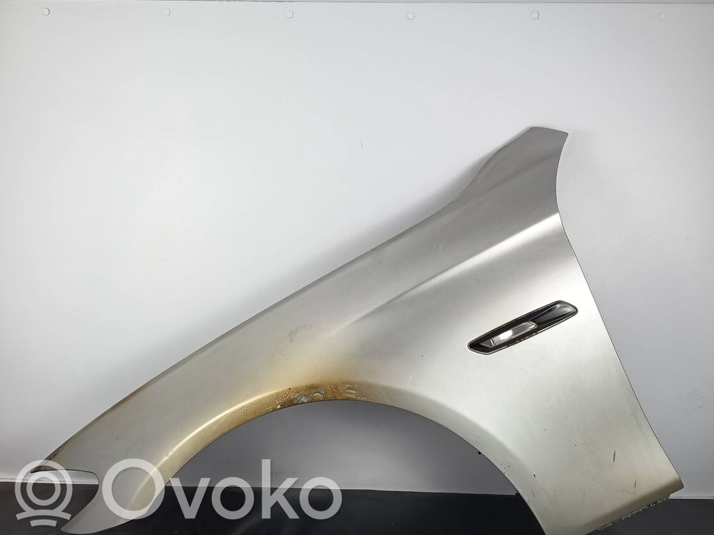BMW 5 F10 F11 Błotnik przedni 