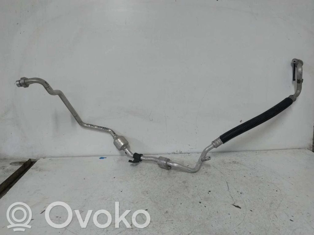 Nissan Note (E11) Ilmastointilaitteen putki (A/C) 