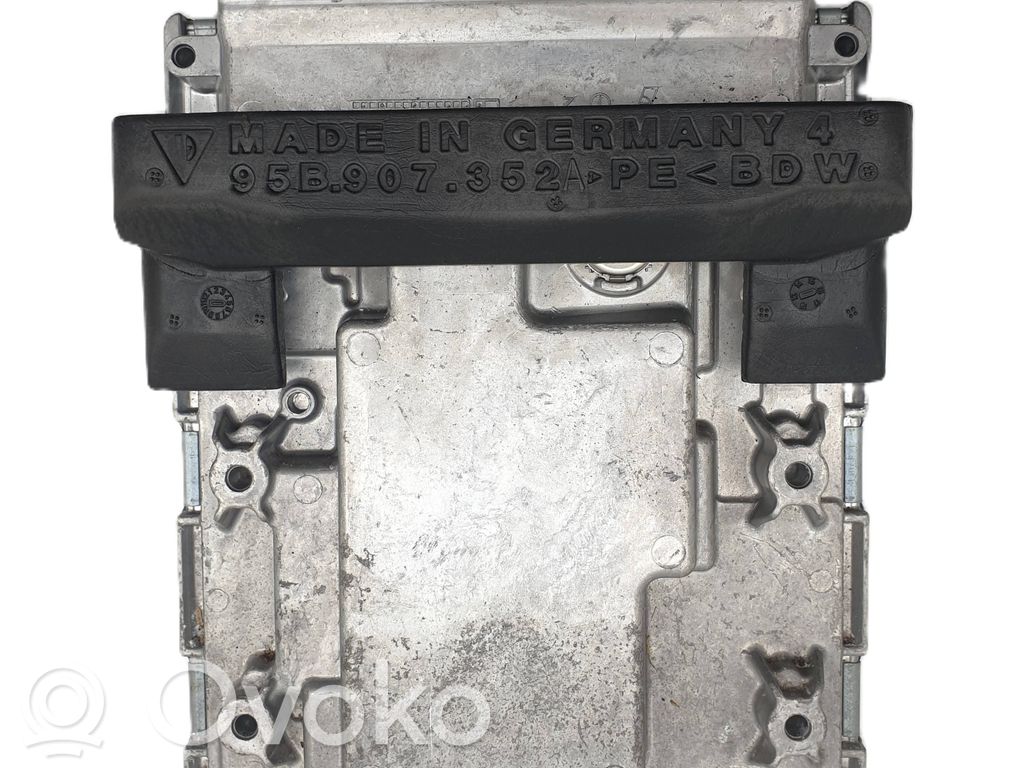Engine control unit/module   5WP4651501,95B906022C