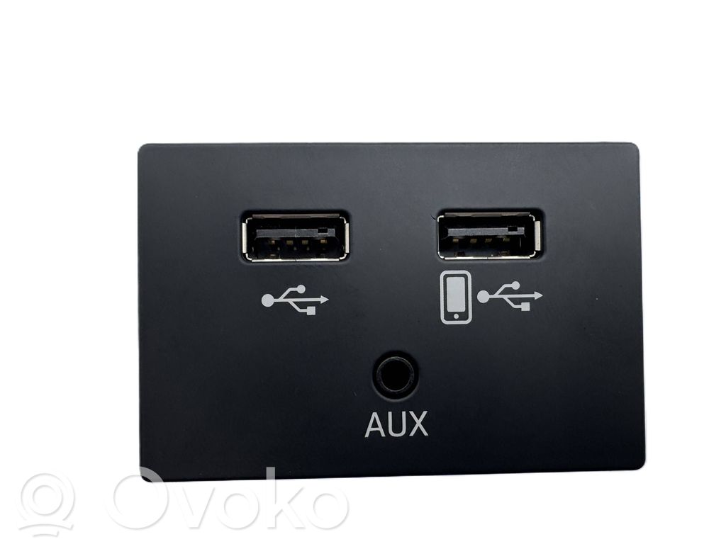 Audi A6 C7 Enchufe conector entrada auxiliar 