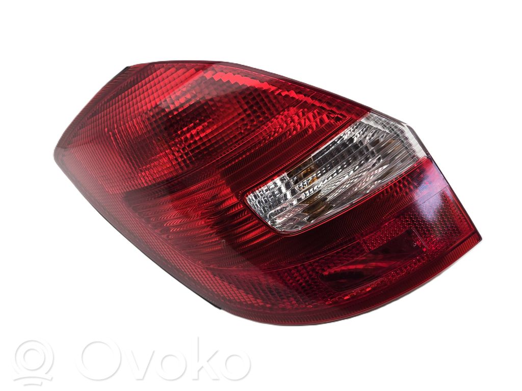 Skoda Fabia Mk2 (5J) Lampă spate în caroserie 