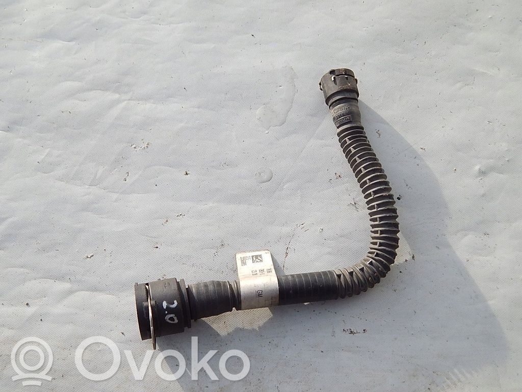 Opel Astra J Tuyau de liquide de refroidissement moteur 
