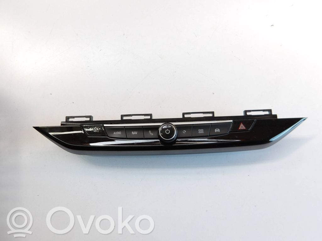 Panel / Radioodtwarzacz CD/DVD/GPS   98348685,96110150,1221316000000489
