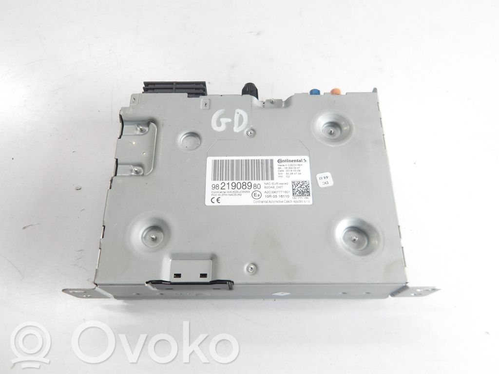Panel / Radioodtwarzacz CD/DVD/GPS   9821908980,A2C3907771601,10R0516110