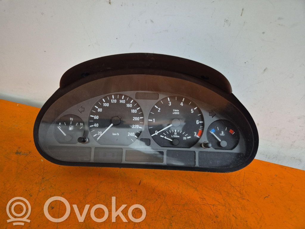 BMW X3 E83 Speedometer (instrument cluster) 