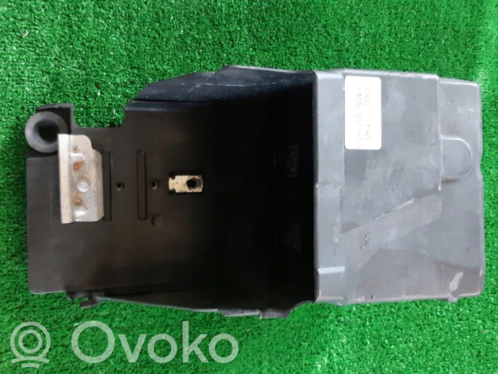 Ford Mondeo MK IV Akkulaatikon alusta 