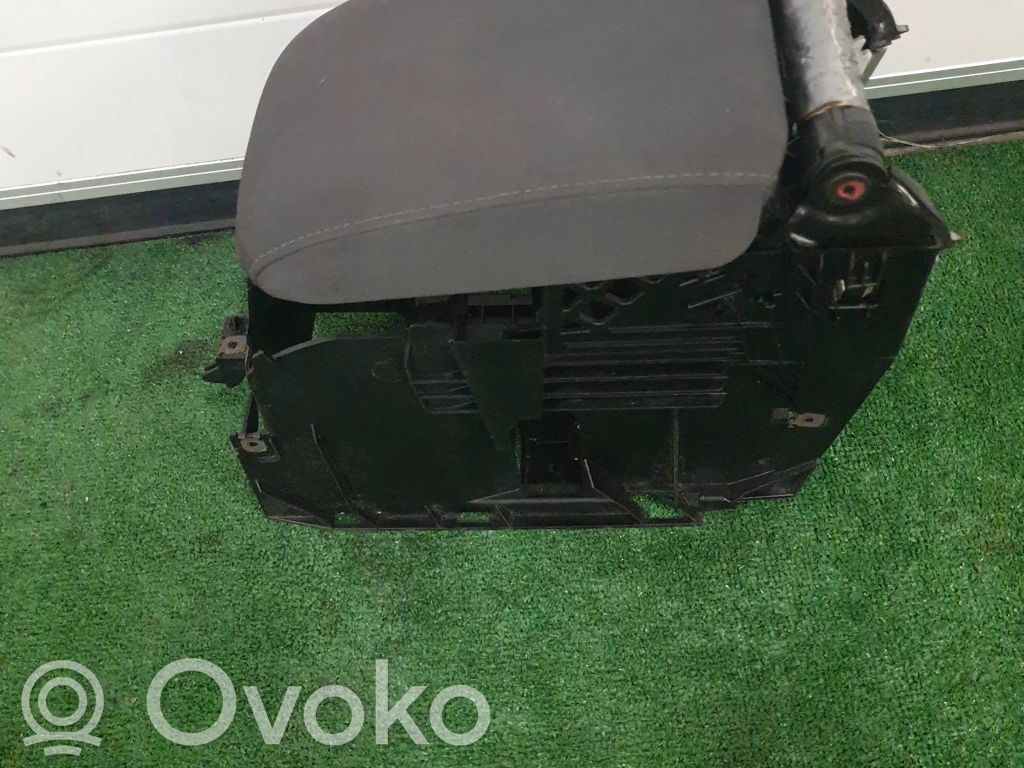 Volkswagen Jetta V Reposabrazos 