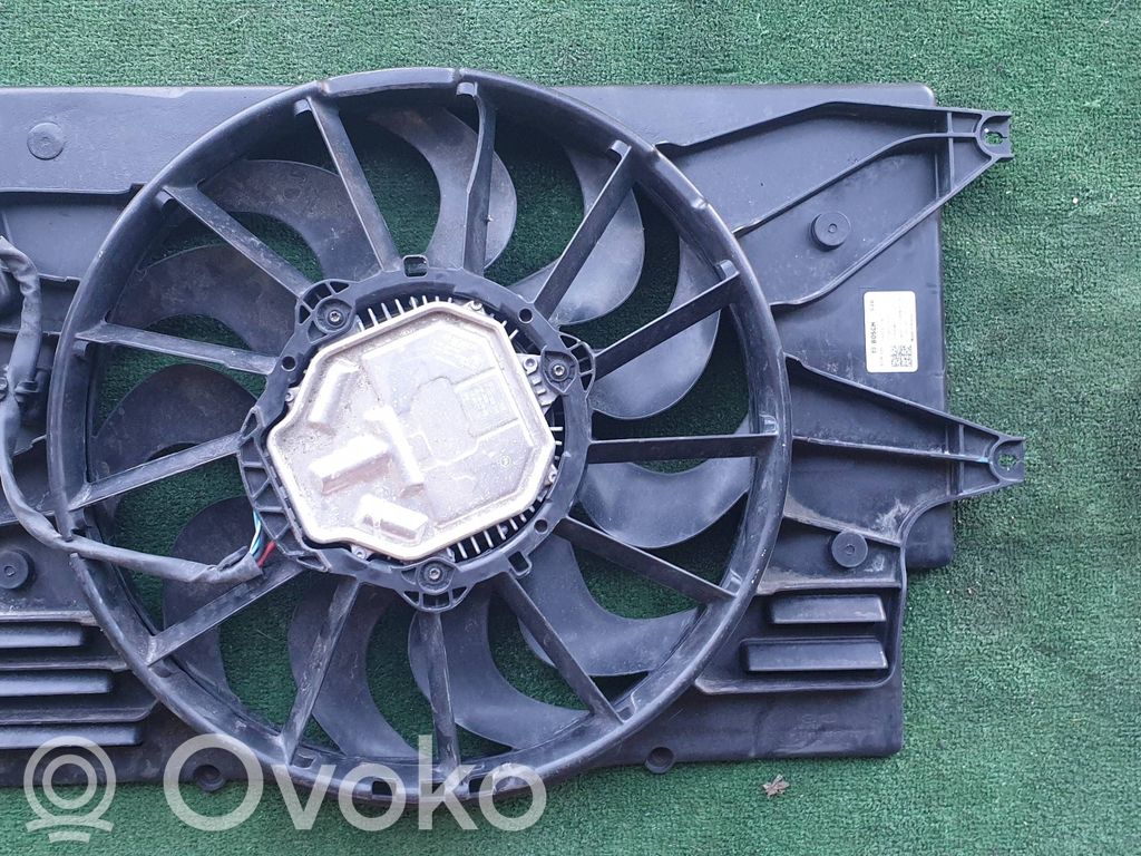 Hyundai i30 Elektrinis radiatorių ventiliatorius 