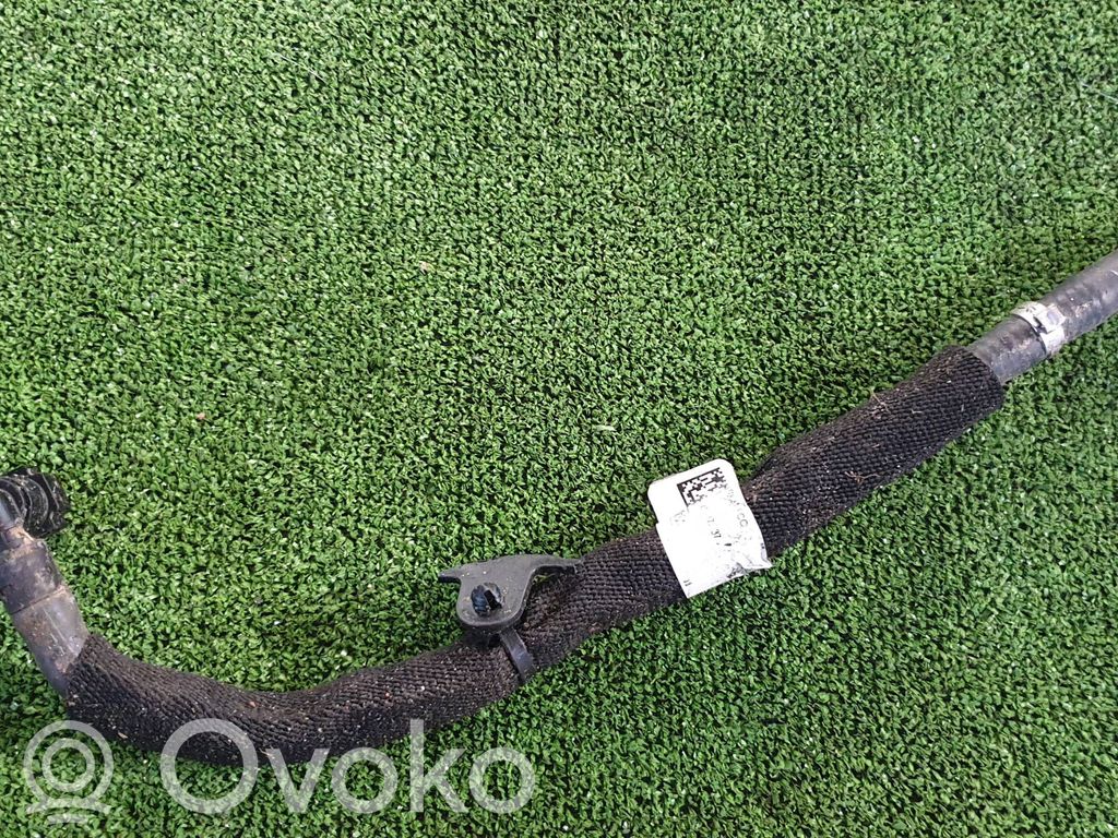 Ford Explorer VI Engine coolant pipe/hose 