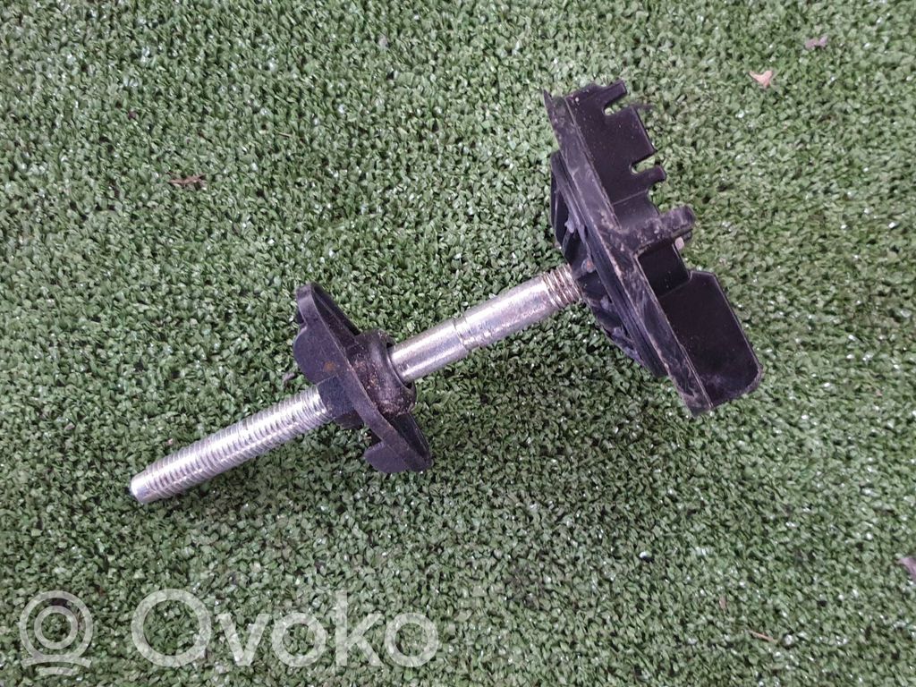 Ford Explorer VI Spare wheel bolt 