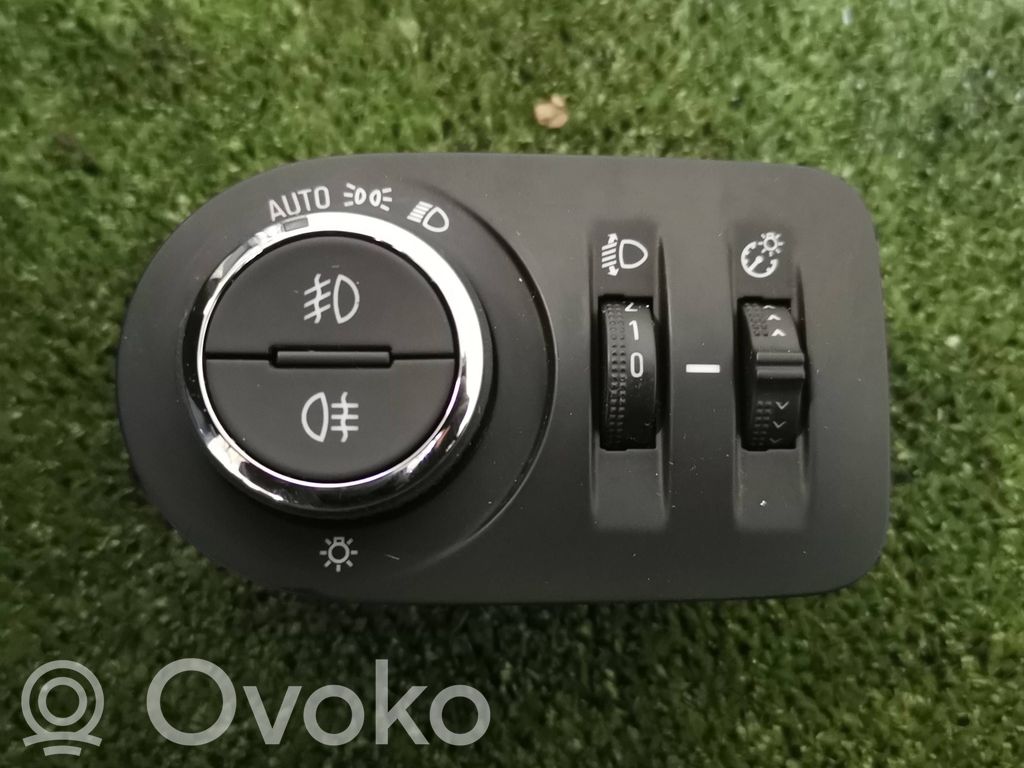 Opel Astra K Light switch 