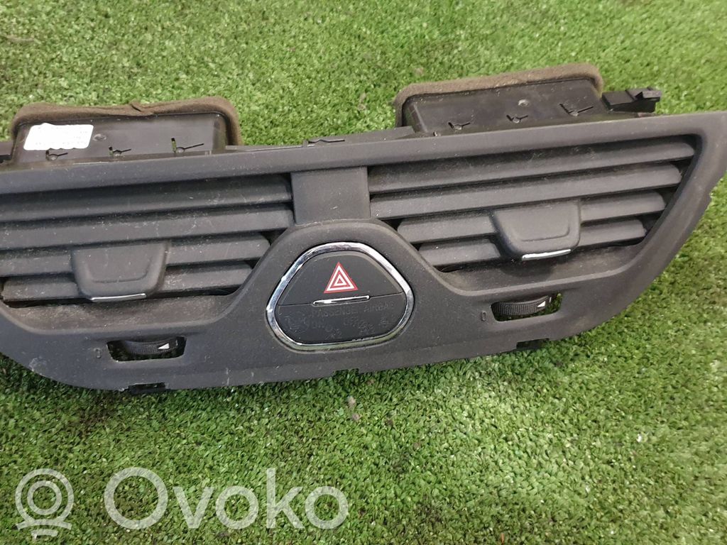 Opel Corsa E Centrālais gaisa ventilācijas režģis 