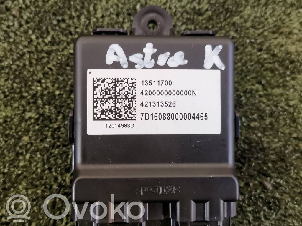 Opel Astra K Relais de chauffage de siège 
