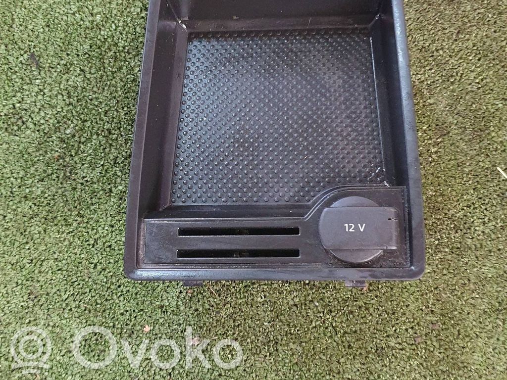 Volkswagen Caddy Główny schowek tunelu środkowego 