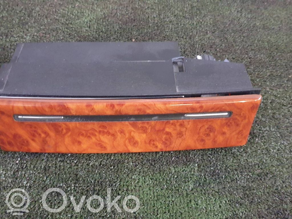 Aschenbecher   4E0857951C