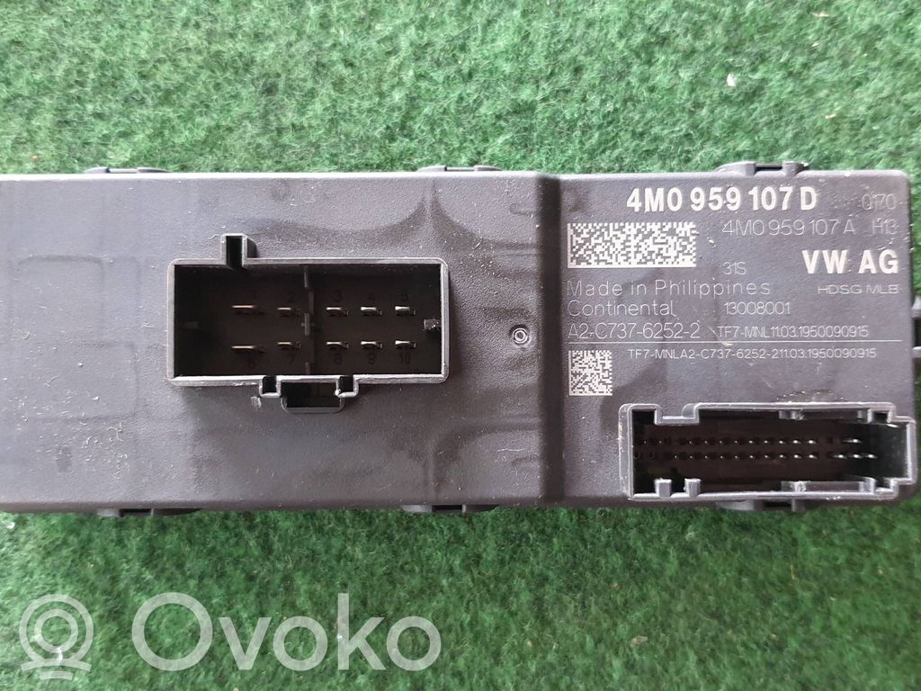 Audi A4 S4 B9 8W Tailgate/trunk control unit/module 