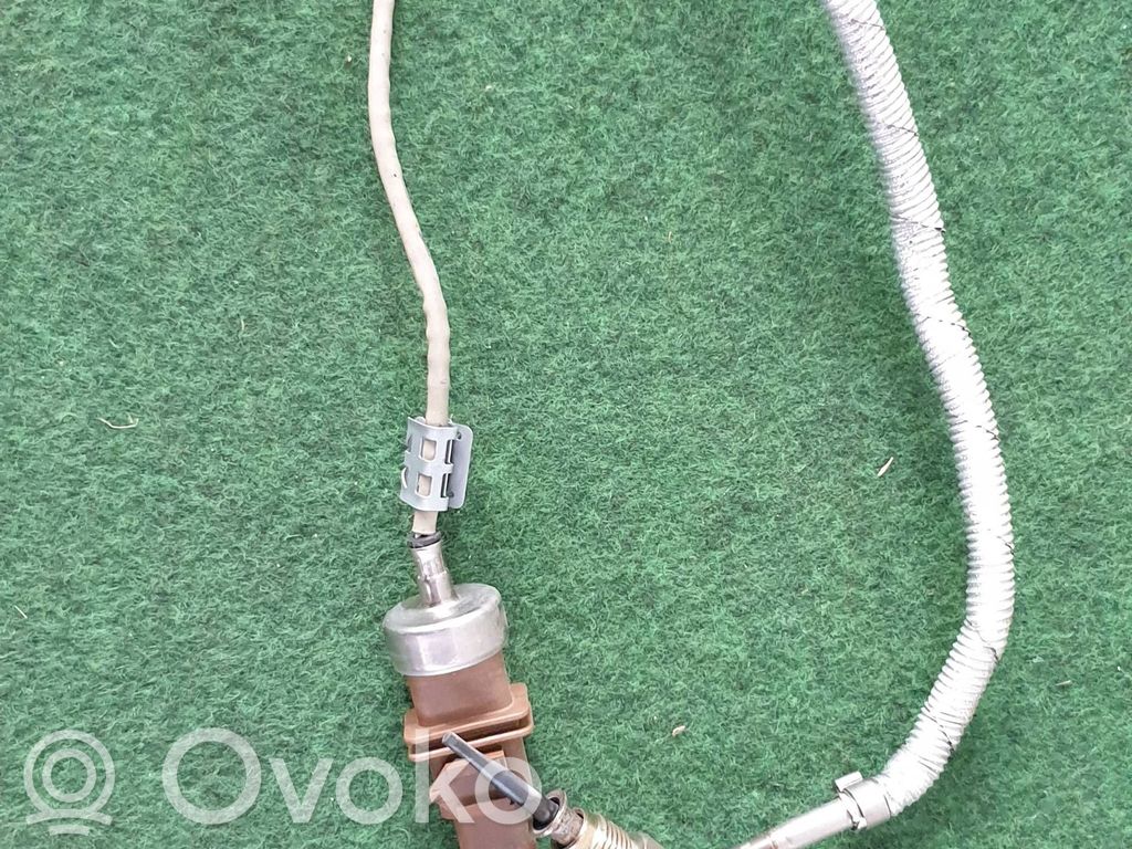 Audi A4 S4 B9 8W Abgastemperatursensor 