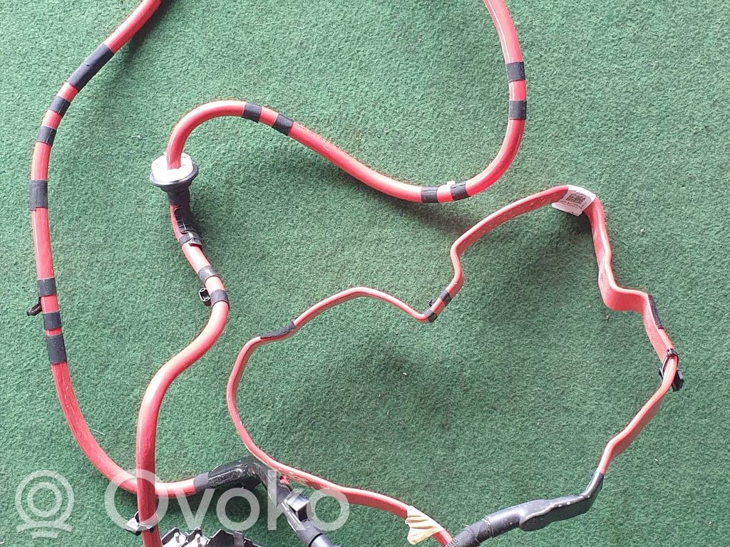 Audi A4 S4 B9 8W Cavo positivo (batteria) 