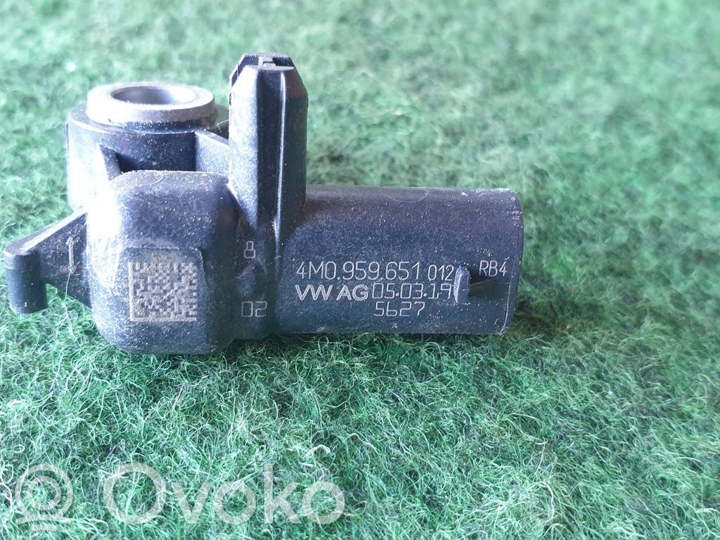 Audi A4 S4 B9 8W Airbagsensor Crashsensor Drucksensor 