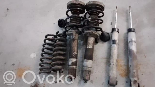 BMW M3 e92 Amortyzator osi przedniej ze sprężyną 