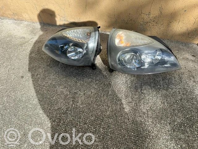 Renault Clio II Scheinwerfer 