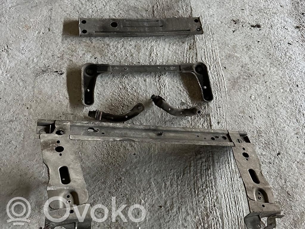 Renault Megane II Belka osi przedniej 
