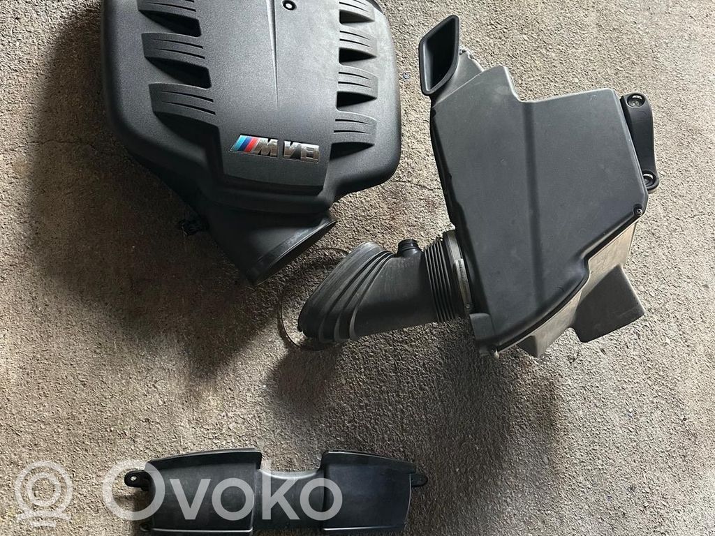 Kolektorius įsiurbimo   11617838010,11617838286,1161783801003,1020423S01,10991213,1161783828602,13717541738,1371754173802,13717838567,1371783856703,15496610