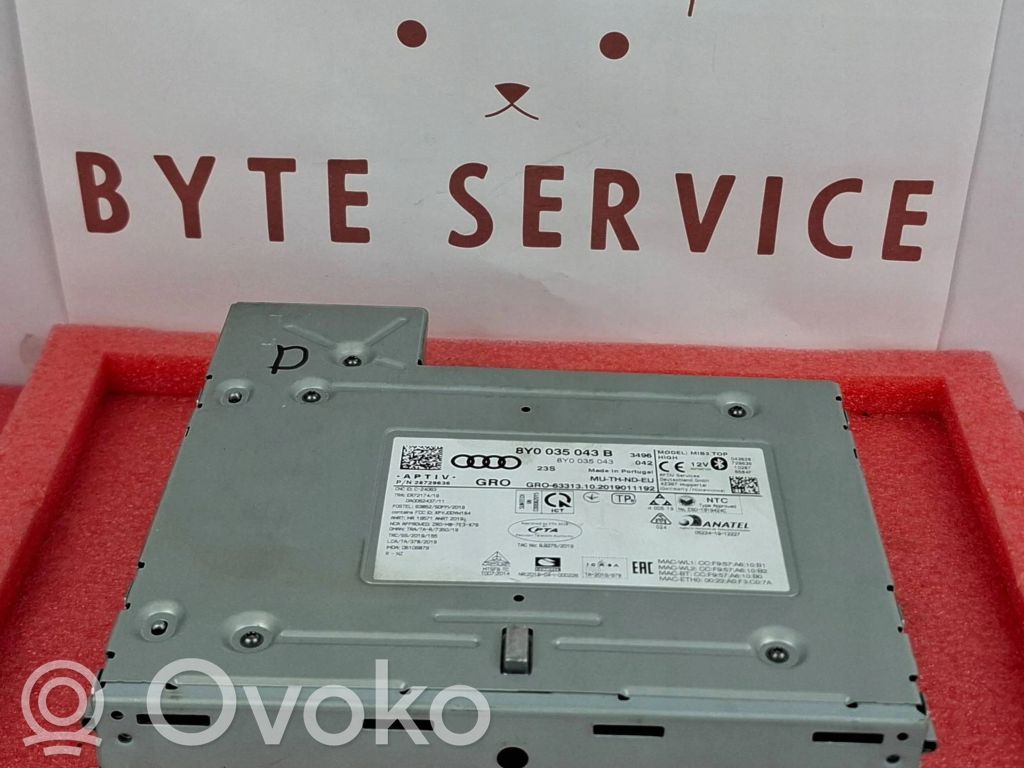 Panel / Radioodtwarzacz CD/DVD/GPS   8Y0035043B