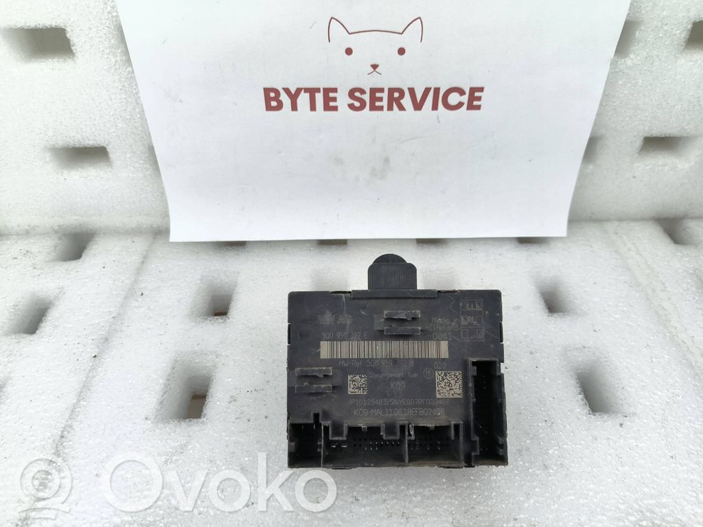 Volkswagen PASSAT B8 Door control unit/module 