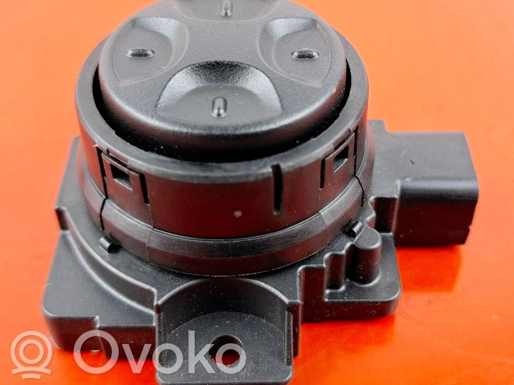 Audi Q7 4M Seat control switch 