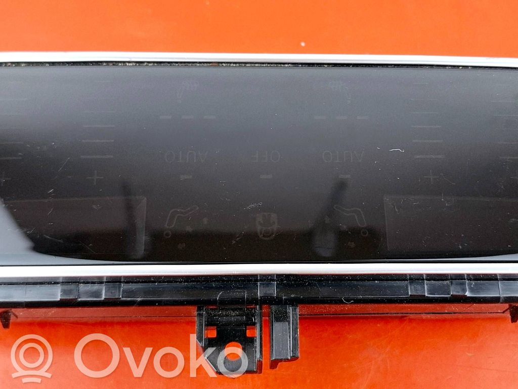 Audi e-tron Climate control unit 