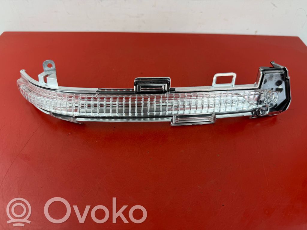 Skoda Enyaq iV Semnalizator pe oglindă 