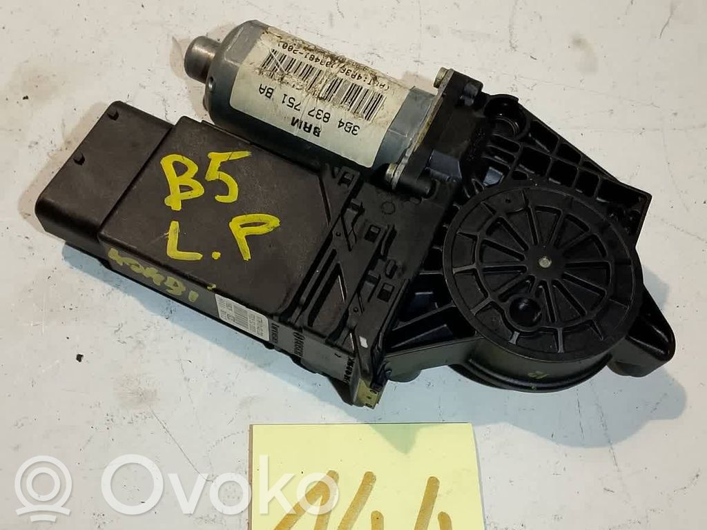 Volkswagen PASSAT B5 Silnik regulatora szyby drzwi przednich 