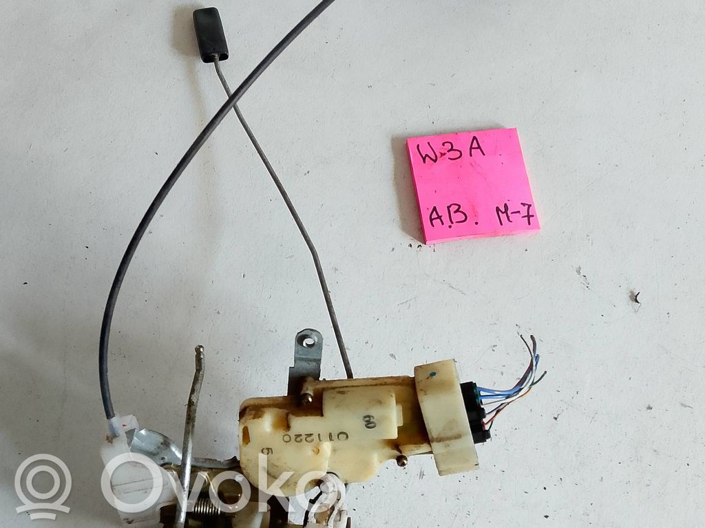 Toyota Yaris Front door lock 